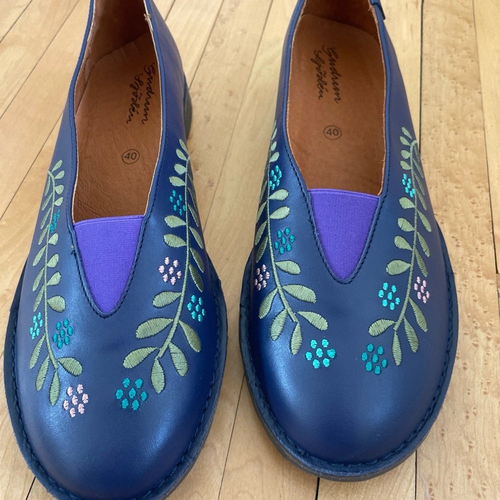 Gudrun Sjoden flats Lily NWOT 40